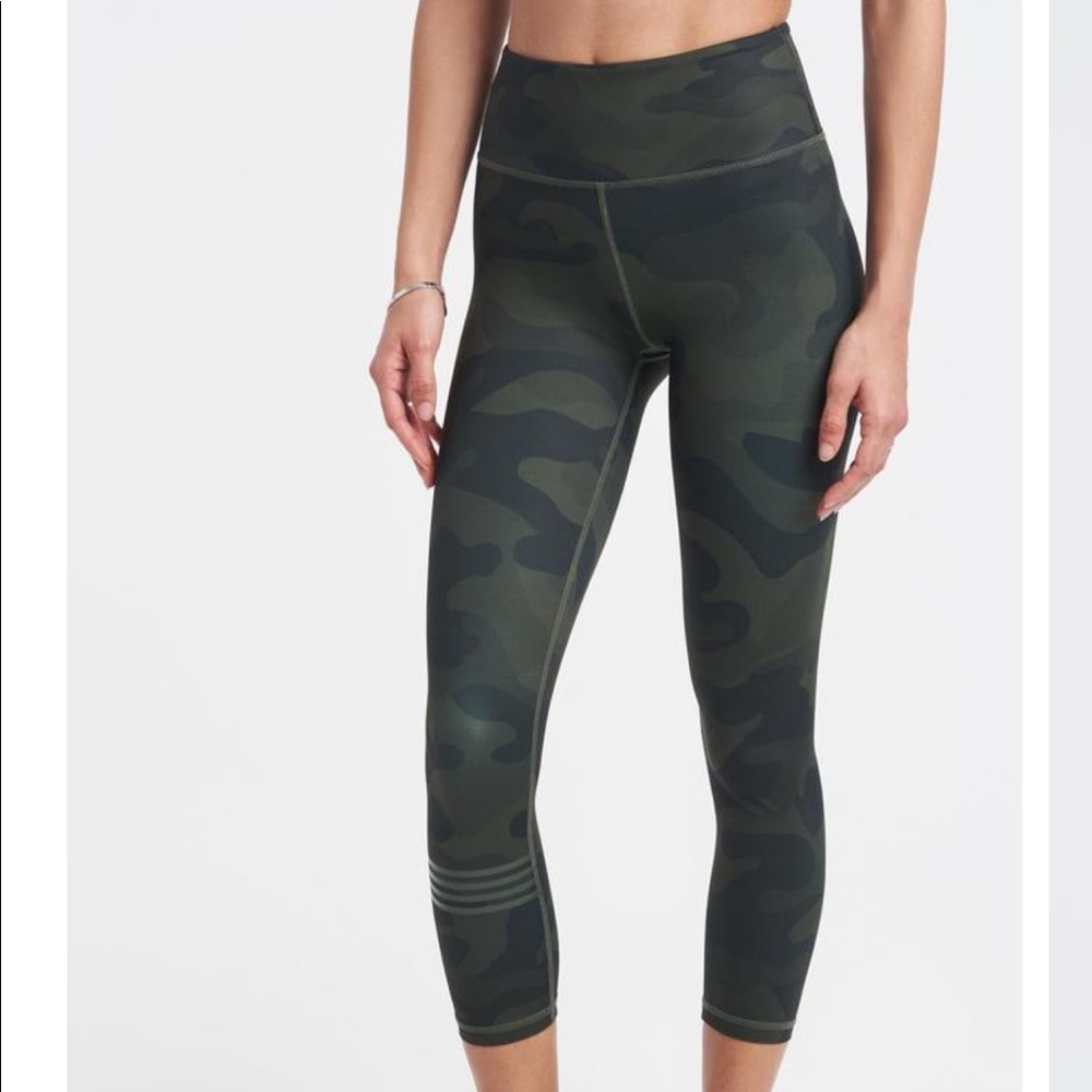 Lilybod camo leggings. Size small.